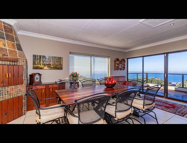 5 BEDROOM HOUSE FOR SALE IN VILLAGE ON SEA